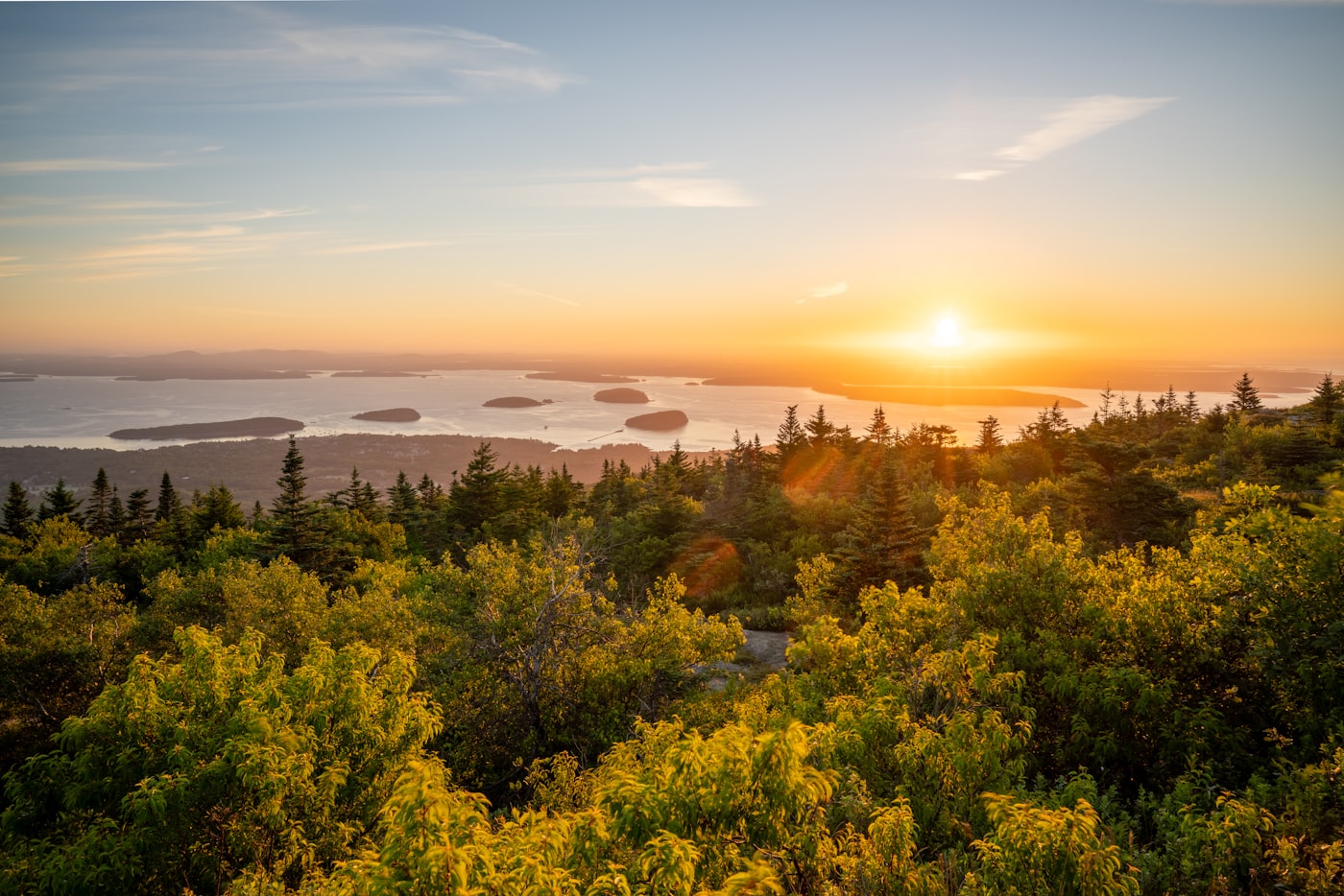 Sunrise over the Porcupine Islands and Frenchman Bay, seen from Cadillac Mountain in Acadia National Park